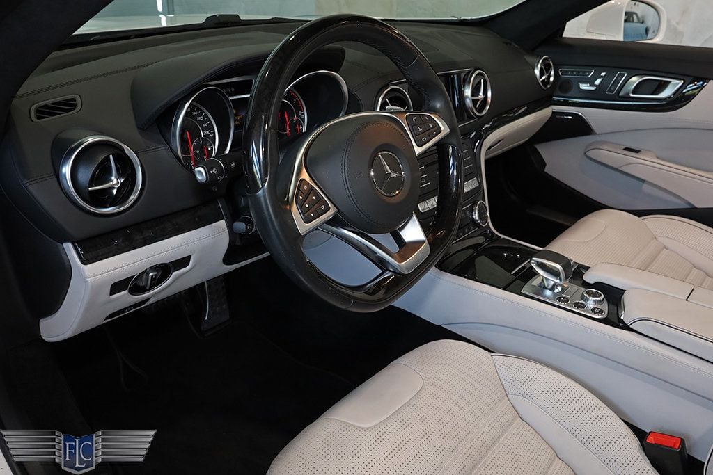 2017 Mercedes-Benz SL AMG SL 63 Roadster - 22991794 - 19
