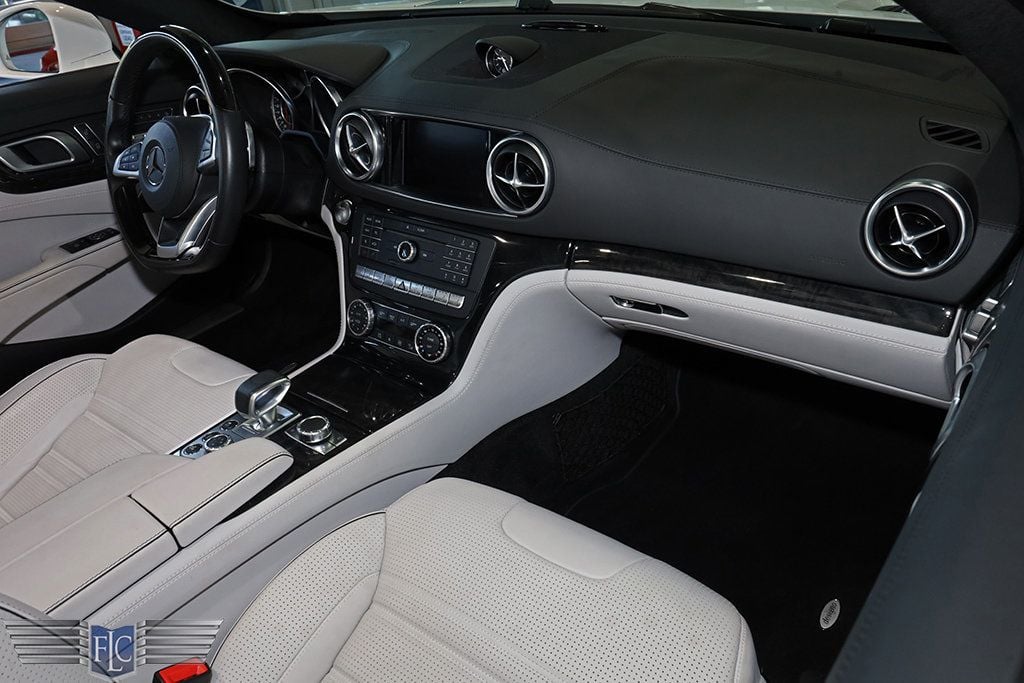 2017 Mercedes-Benz SL AMG SL 63 Roadster - 22991794 - 20