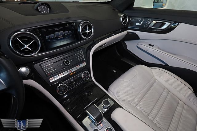 2017 Mercedes-Benz SL AMG SL 63 Roadster - 22991794 - 22