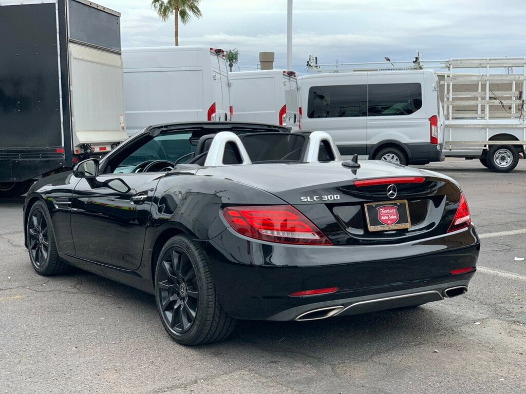 2017 Mercedes-Benz SLC SLC 300 Roadster pano roof - 22968715 - 12