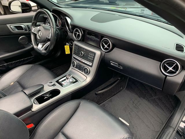 2017 Mercedes-Benz SLC SLC 300 Roadster pano roof Low miles  - 22968715 - 21