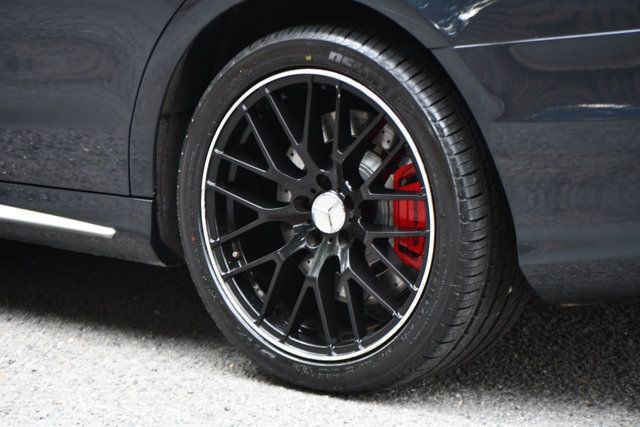 2017 Mercedes-Benz S-Class AMG S 63 4MATIC Sedan - 22989567 - 16