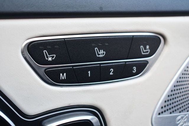 2017 Mercedes-Benz S-Class AMG S 63 4MATIC Sedan - 22989567 - 26