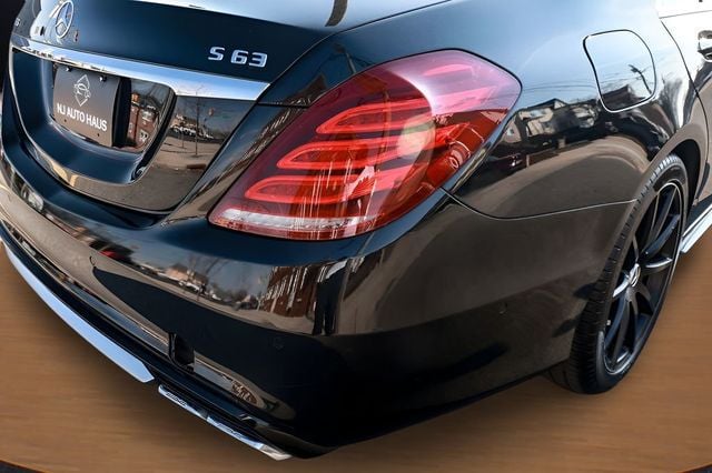 2017 Mercedes-Benz S-Class AMG S 63 4MATIC Sedan - 23003039 - 9
