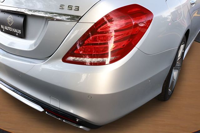 2017 Mercedes-Benz S-Class AMG S 63 4MATIC Sedan - 23031260 - 9