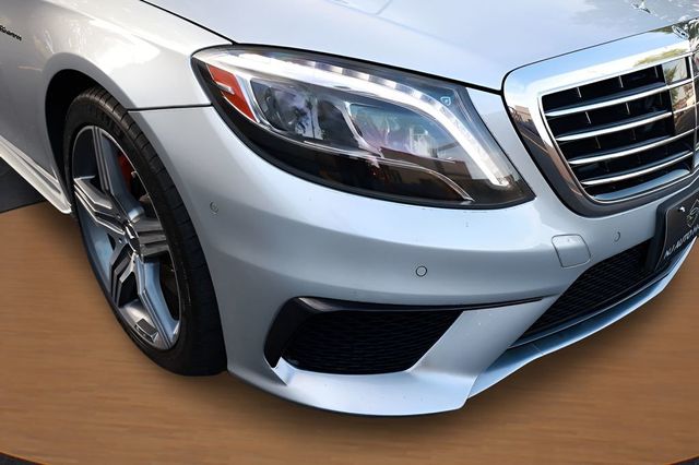 2017 Mercedes-Benz S-Class AMG S 63 4MATIC Sedan - 23031260 - 16