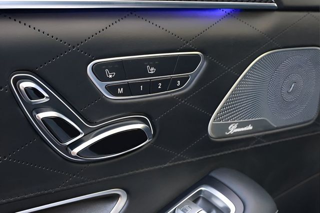 2017 Mercedes-Benz S-Class AMG S 63 4MATIC Sedan - 23031260 - 19
