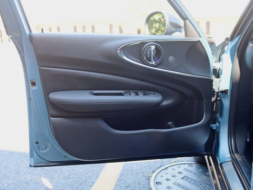 2017 Mini Clubman Base photo 22