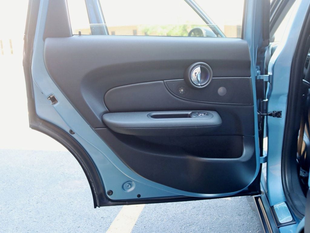 2017 Mini Clubman Base photo 23