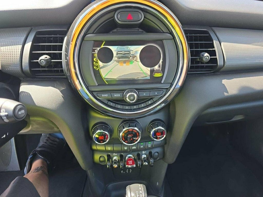 Mini Cooper photo 10