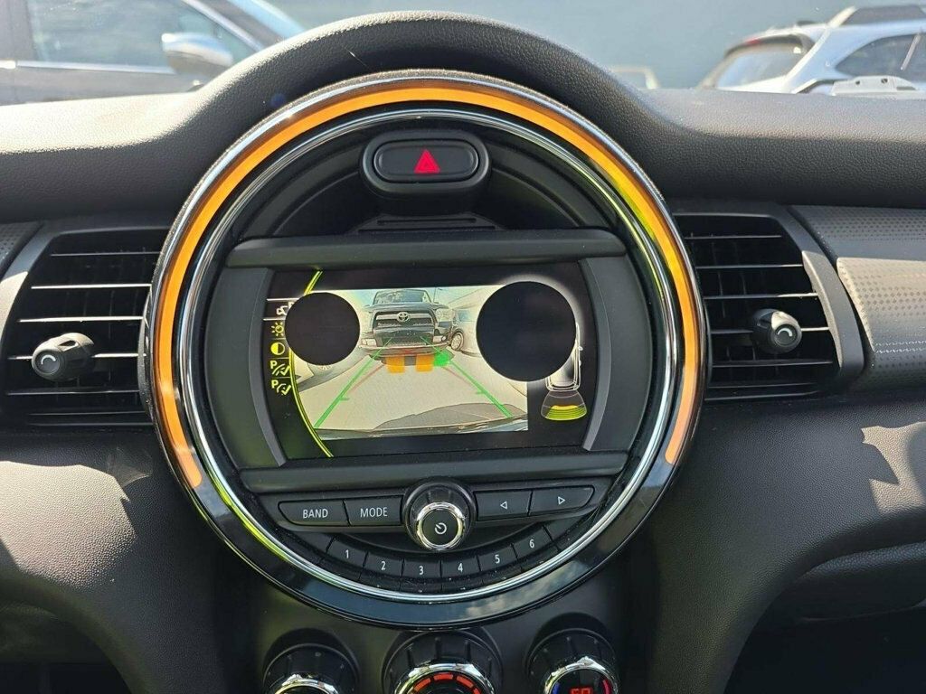 Mini Cooper photo 9