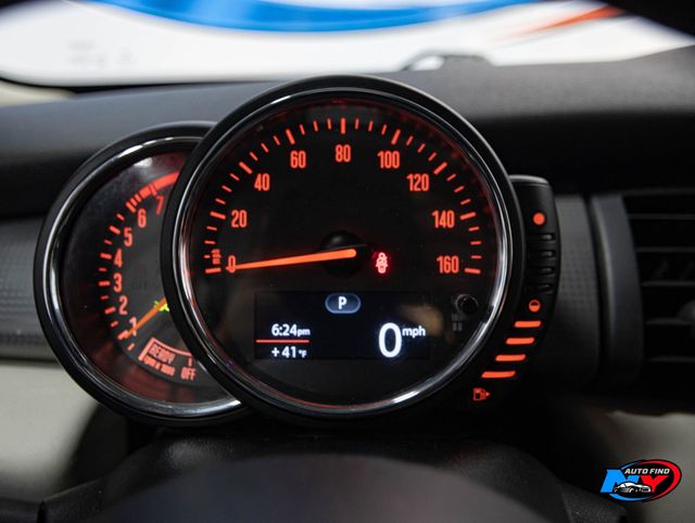 2017 MINI Cooper Hardtop 2 Door CLEAN CARFAX, PAN SUNROOF, HEATED SEATS, BACKUP CAM, PREMIUM PKG - 22958782 - 9