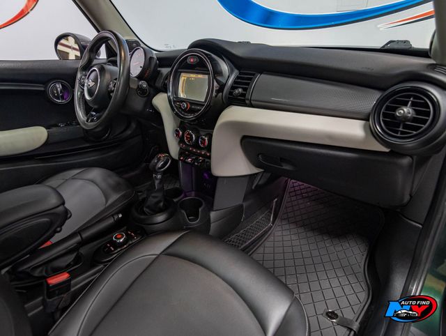 2017 MINI Cooper Hardtop 2 Door CLEAN CARFAX, PAN SUNROOF, HEATED SEATS, BACKUP CAM, PREMIUM PKG - 22958782 - 22