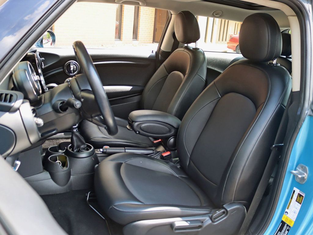 2017 MINI Cooper Hardtop 2 Door Premium / Cold Weather Package - 23056103 - 20