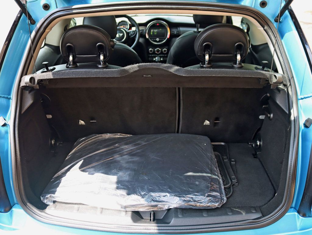 2017 MINI Cooper Hardtop 2 Door Premium / Cold Weather Package - 23056103 - 26