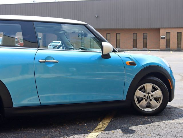 2017 MINI Cooper Hardtop 2 Door Premium / Cold Weather Package - 23056103 - 3