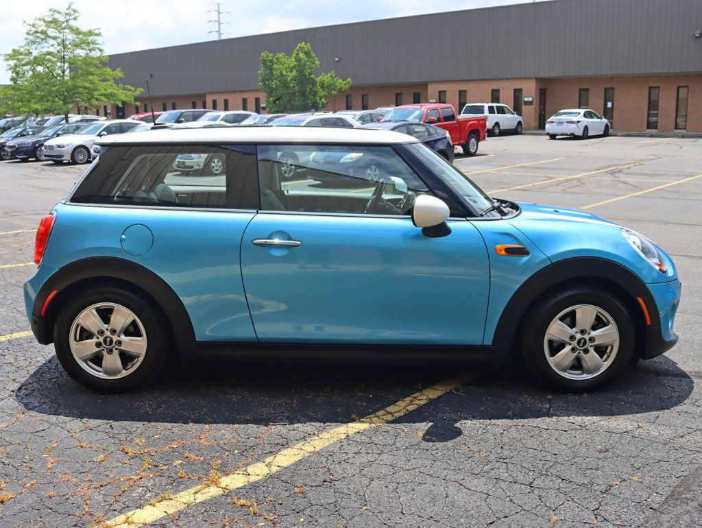 2017 MINI Cooper Hardtop 2 Door Premium / Cold Weather Package - 23056103 - 7