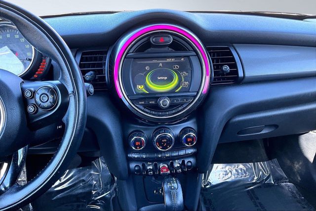 2017 MINI Cooper Hardtop 4 Door   - 22992071 - 23