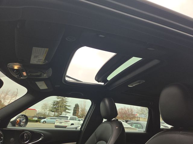 2017 MINI Cooper S Clubman ALL4 - 22975747 - 19