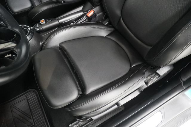 2017 MINI Cooper S Convertible   - 22946113 - 13