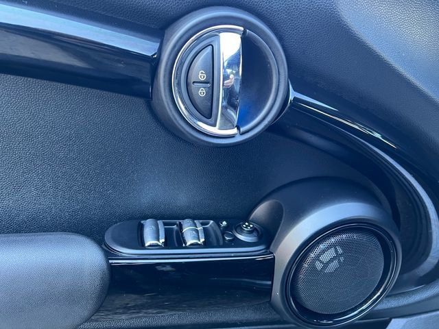 2017 MINI Cooper S Convertible   - 23003689 - 17