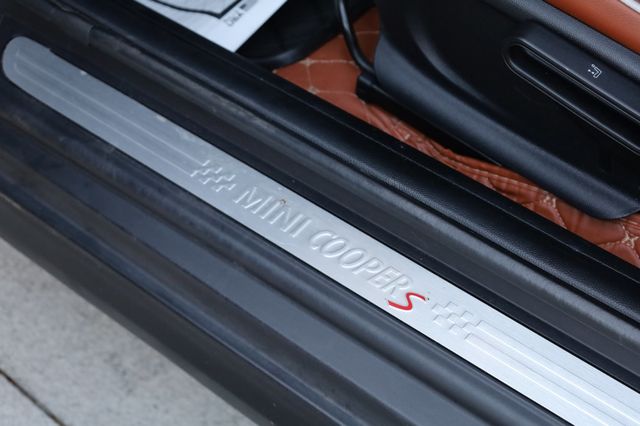 2017 MINI Cooper S Convertible  - 23004225 - 18