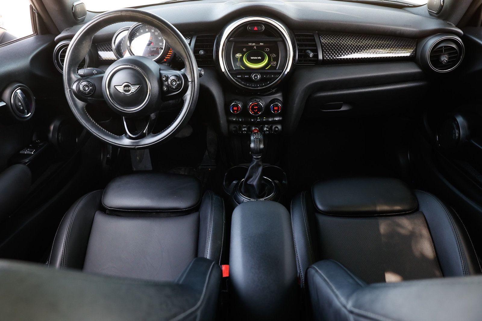 2017 Mini Cooper S Hardtop 2 Door photo 2