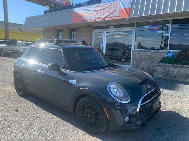 2017 MINI Cooper S Hardtop 4 Door   - 22961390 - 0