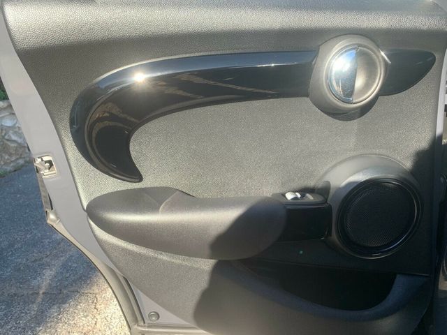 2017 MINI Cooper S Hardtop 4 Door   - 22961390 - 12