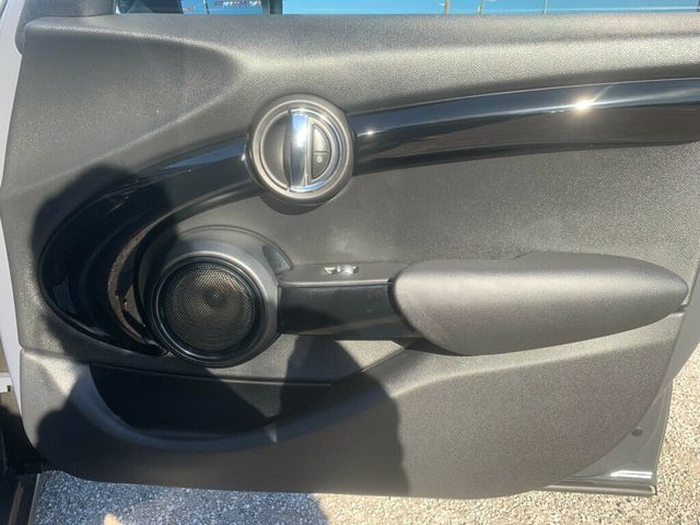 2017 MINI Cooper S Hardtop 4 Door   - 22961390 - 26
