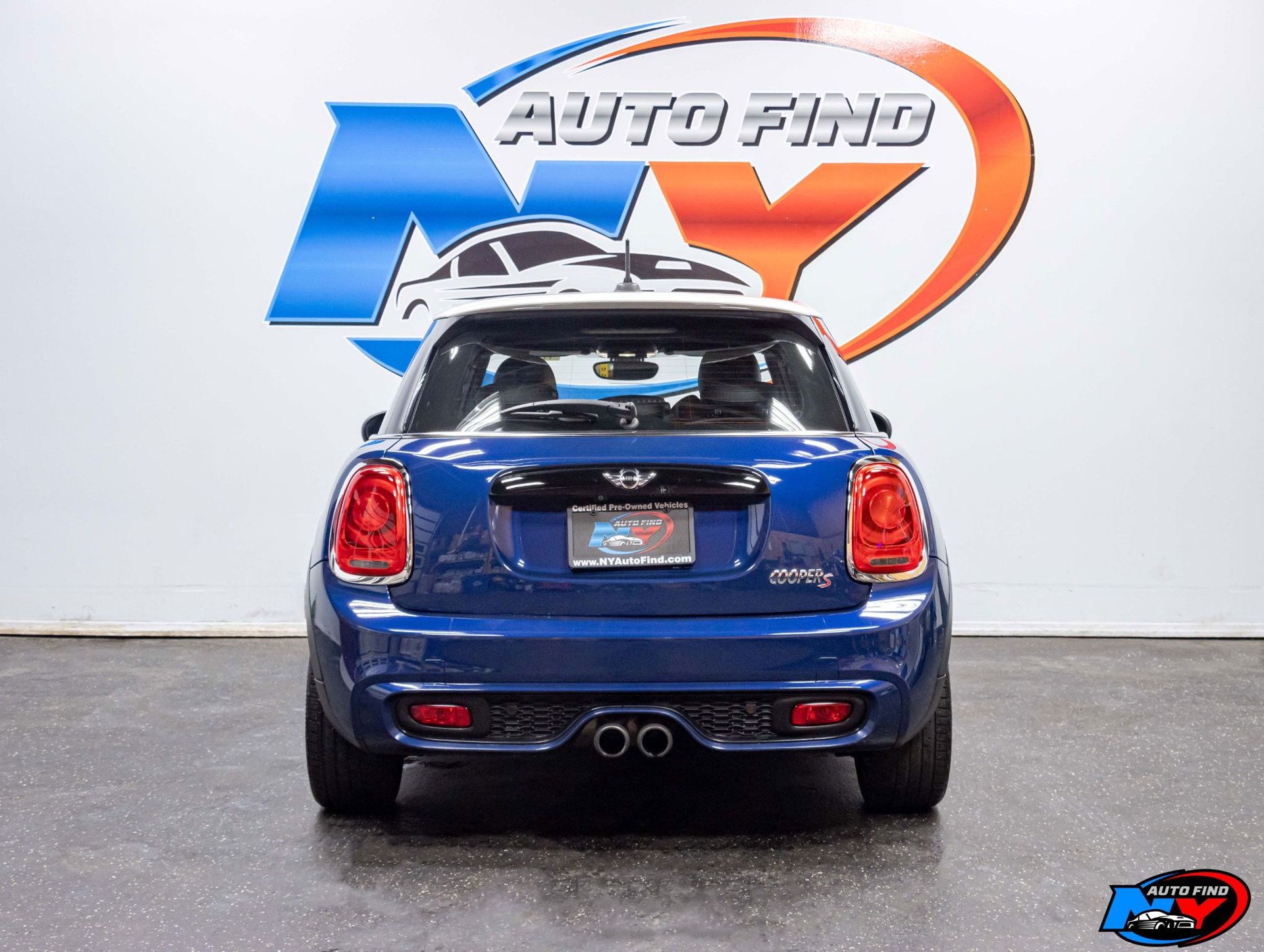 2017 Mini Cooper S Hardtop 4 Door photo 4