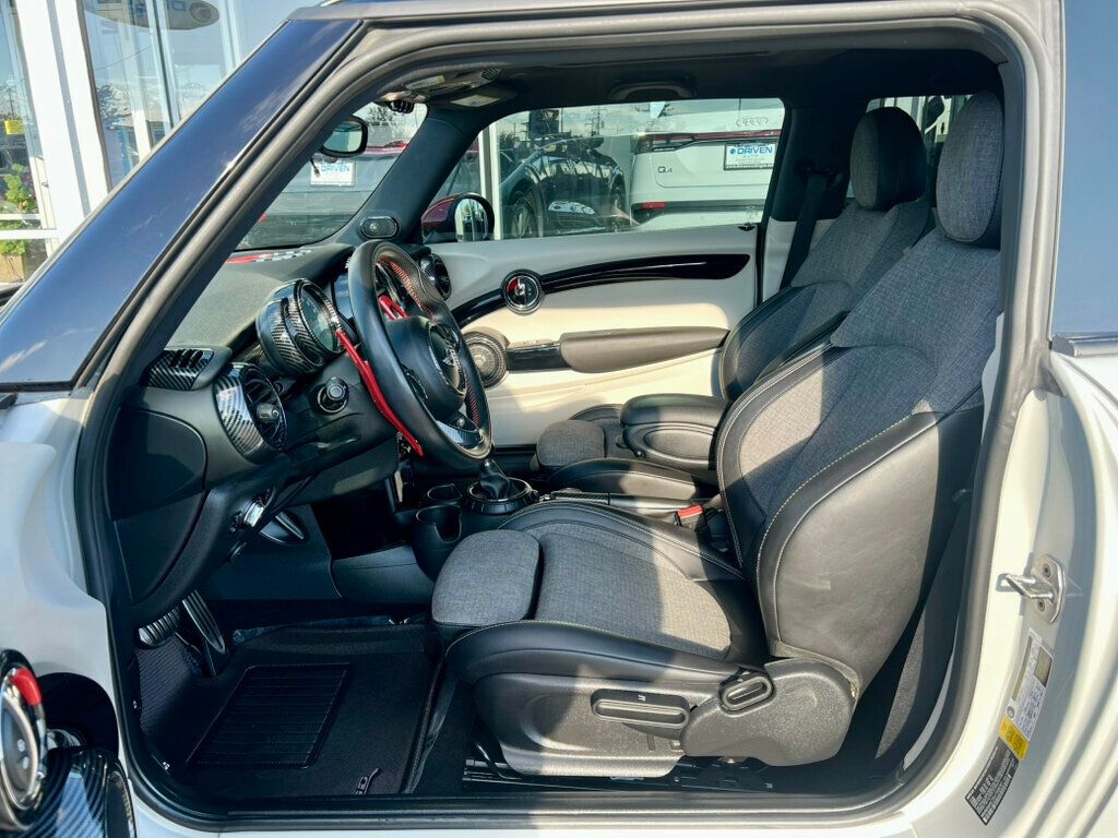 2017 MINI John Cooper Works Hardtop 2 Door - 22926911 - 16