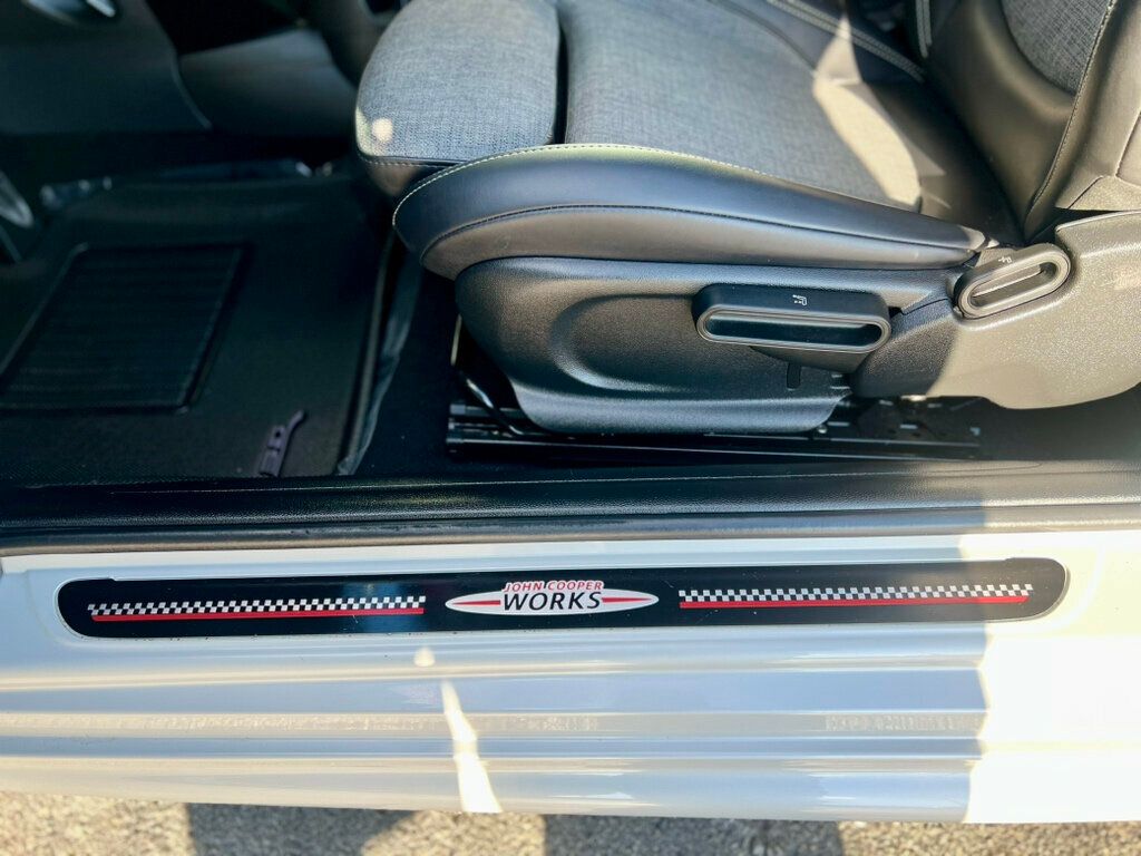 2017 MINI John Cooper Works Hardtop 2 Door - 22926911 - 17