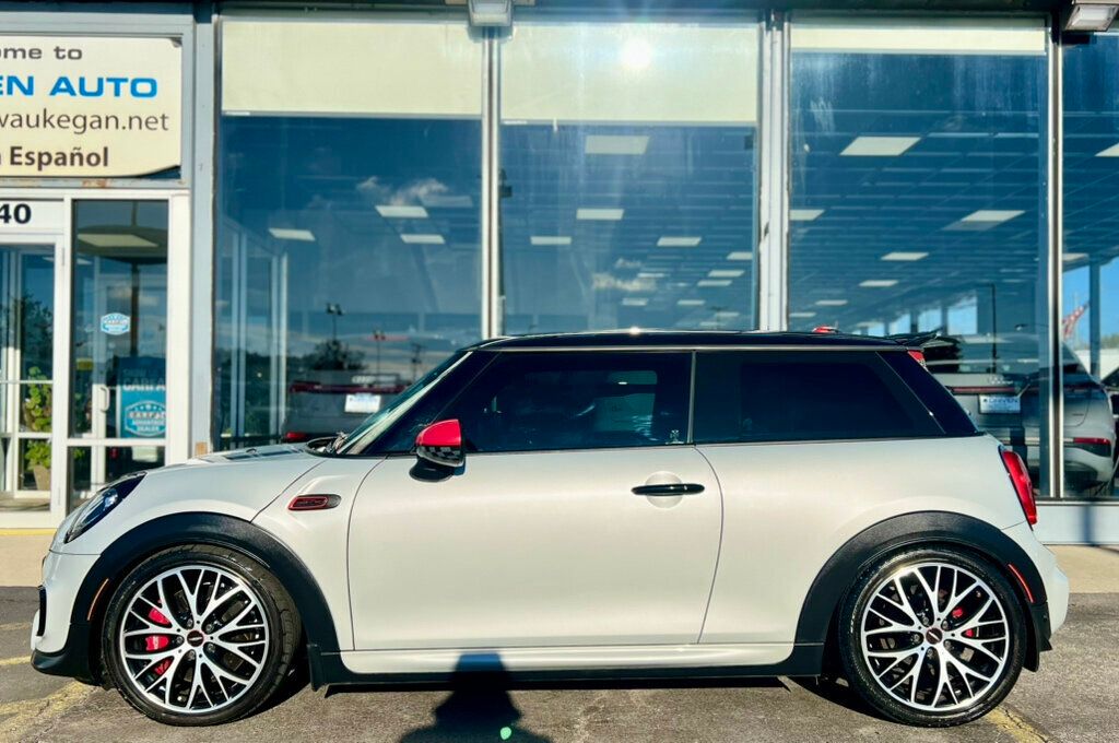 2017 MINI John Cooper Works Hardtop 2 Door - 22926911 - 32