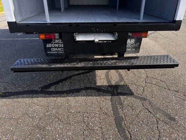 2017 Mitsubishi 16 FOOT BOX TRUCK CAB OVER DIESEL LOW MILES SEVERAL IN STOCK - 22434395 - 42