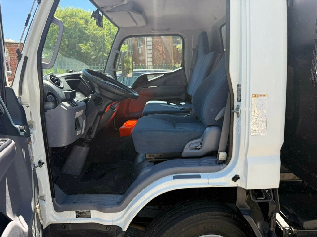 2017 Mitsubishi FUSO FEC92S FLATBED LOW MILES READY TO WORK - 22819517 - 16