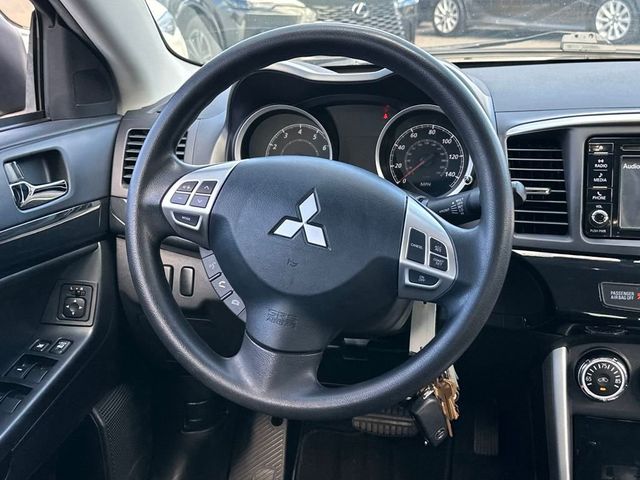 2017 Mitsubishi Lancer ES 2.4 AWC CVT - 22940737 - 15