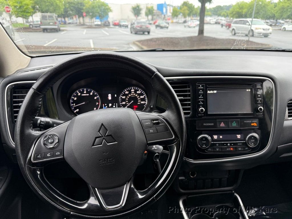 2017 Mitsubishi Outlander ES FWD - 23031845 - 18