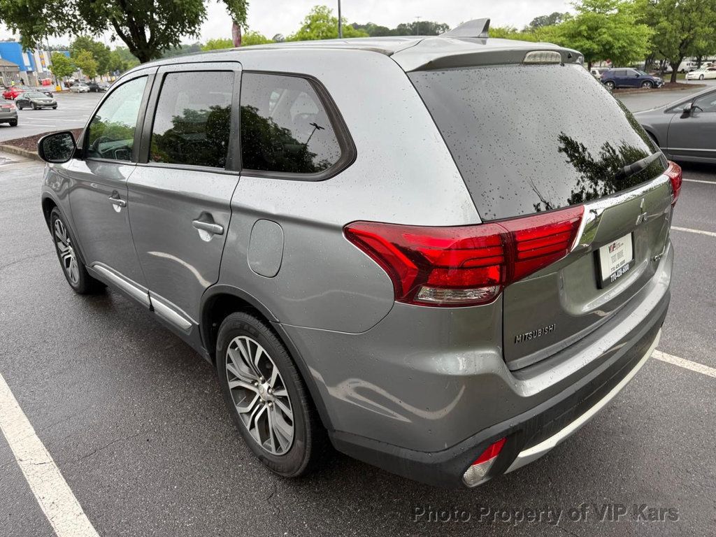 2017 Mitsubishi Outlander ES FWD - 23031845 - 6
