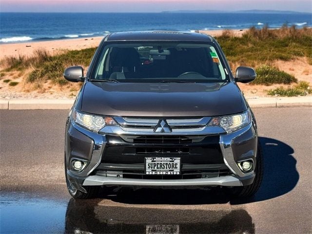 2017 Mitsubishi Outlander SE - 22740255 - 3