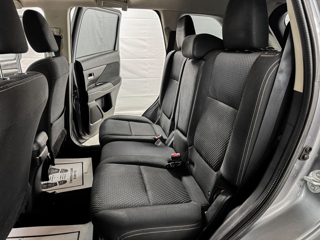 2017 Mitsubishi Outlander SE - 22990340 - 9