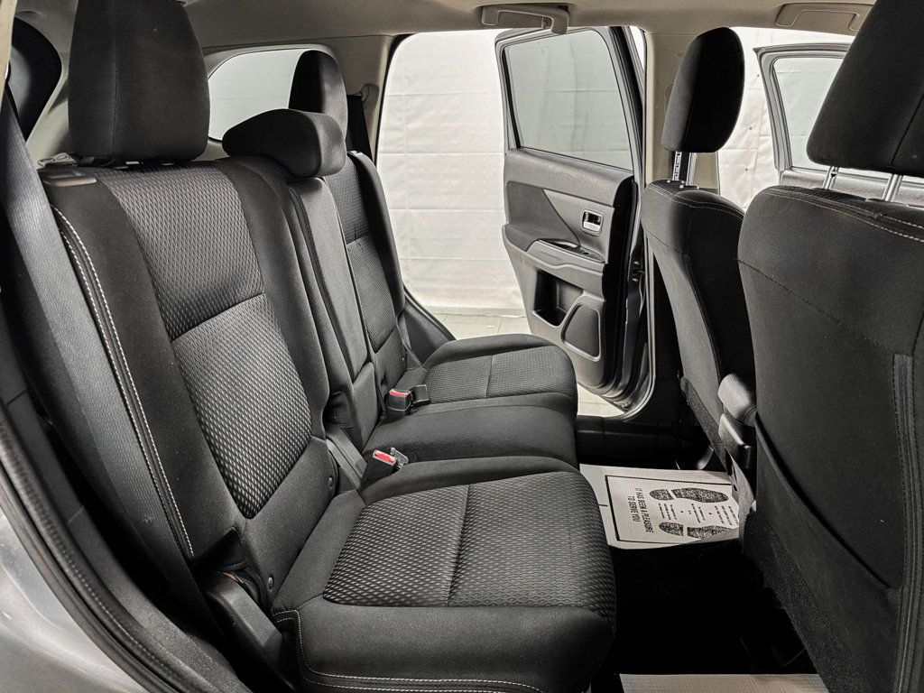 2017 Mitsubishi Outlander SE - 22990340 - 10