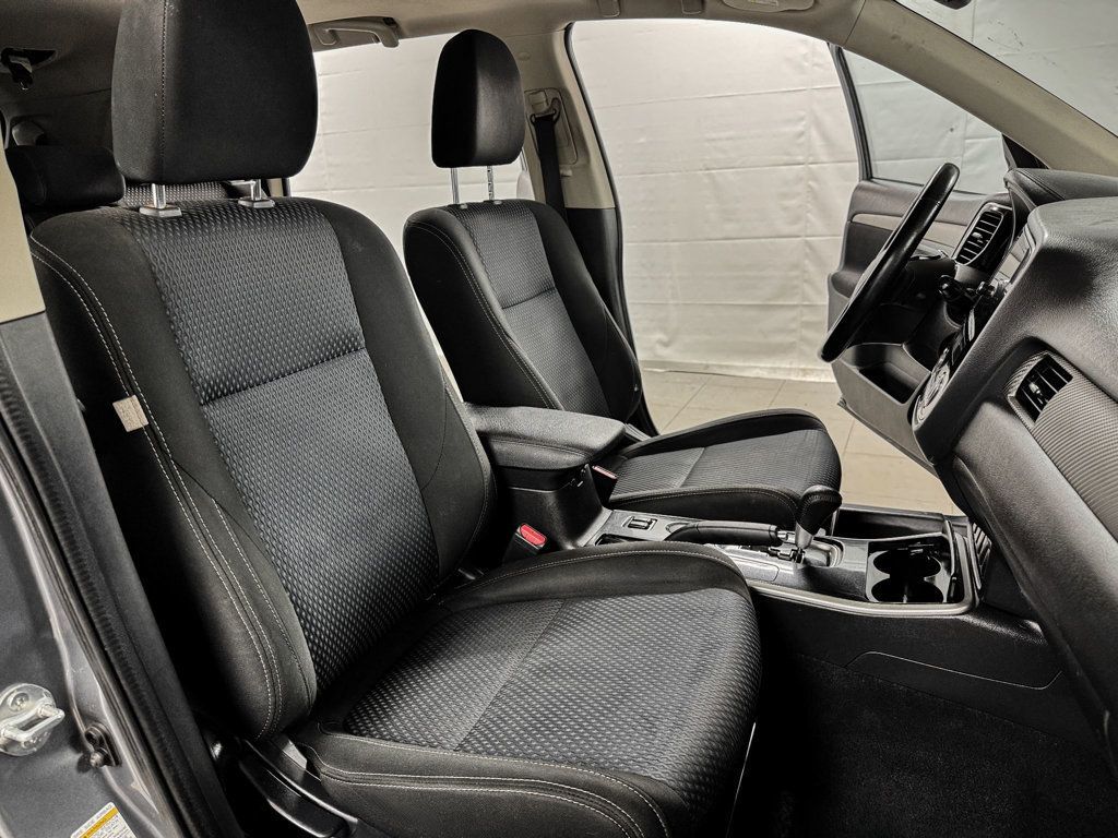 2017 Mitsubishi Outlander SE - 22990340 - 11