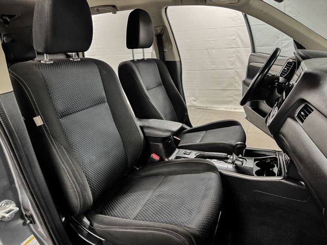2017 Mitsubishi Outlander SE - 22990340 - 11