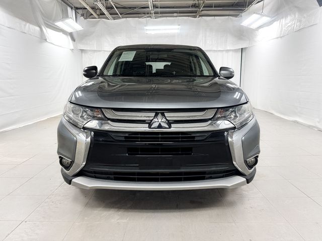 2017 Mitsubishi Outlander SE - 22990340 - 1