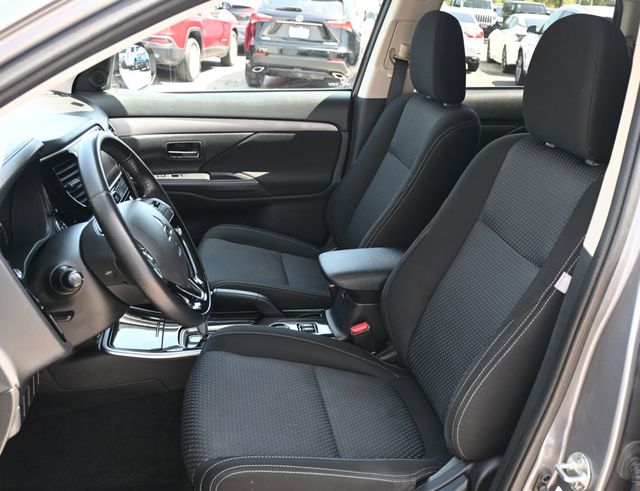 2017 Mitsubishi Outlander SE FWD - 23035888 - 15