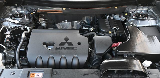 2017 Mitsubishi Outlander SE FWD - 23035888 - 20