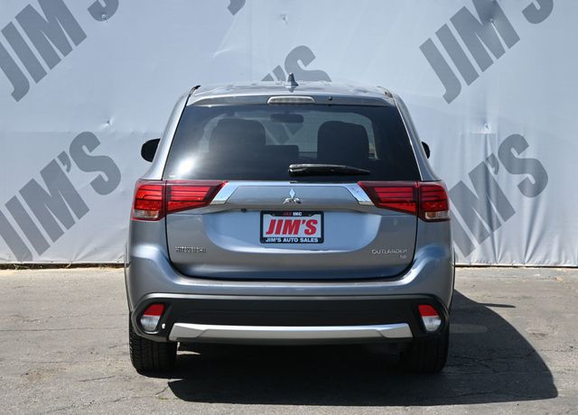 2017 Mitsubishi Outlander SE FWD's photo