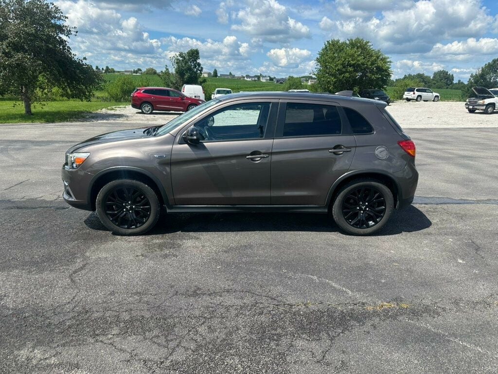 2017 Mitsubishi Outlander Sport LE 2.0 CVT - 23044115 - 1