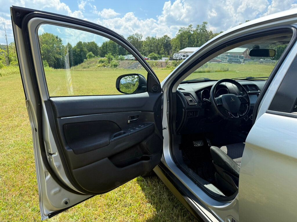 2017 Mitsubishi Outlander Sport photo 14